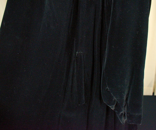 1950s Inky Black Velvet Coat Cats Like Us