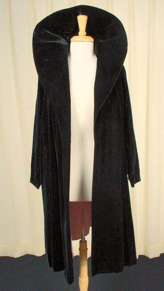 1950s Inky Black Velvet Coat Cats Like Us
