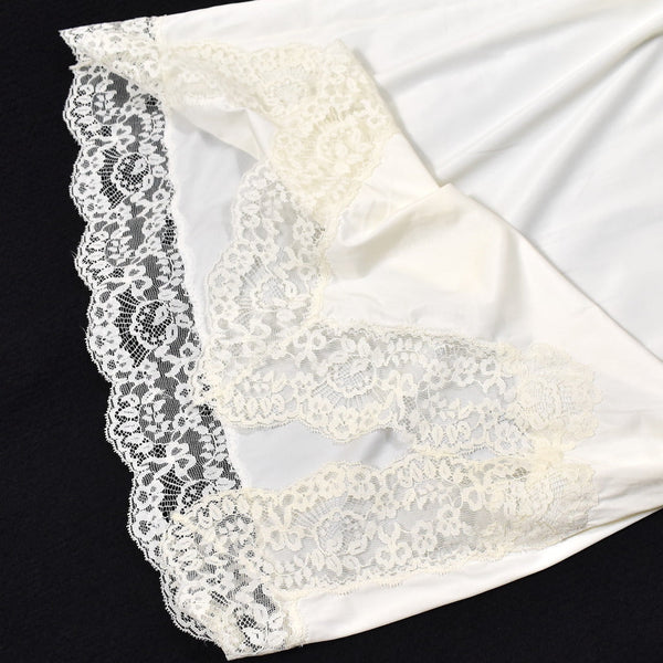 1960s Cream Lace Vintage Half Slip W20-30 Cats Like Us