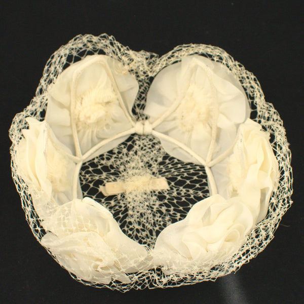 1960s Ivory Chiffon Flowers Hat Cats Like Us