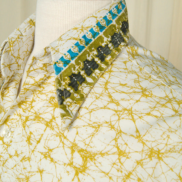 1960s Vintage Men's Batek Peace Shirt Cats Like Us