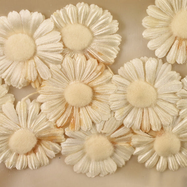 1960s Vintage Vinyl Daisy Clutch Bag Cats Like Us
