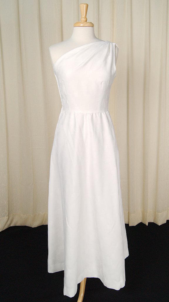 Vintage 1960s White Grecian Maxi Dress Cats Like Us Vintage 1960s White Grecian Maxi Dress Cats Like Us