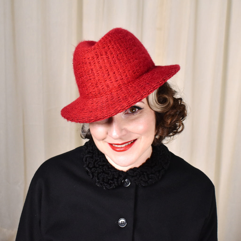 1970s Red Knit Vintage Fedora Hat – Cats Like Us display picture 2