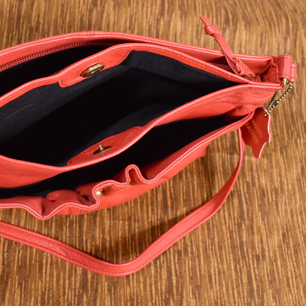 1990s Vintage Red Leather Gold Bead Handbag Cats Like Us
