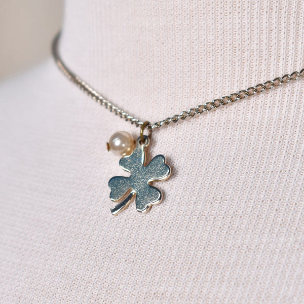 4 Leaf Clover & Pearl Necklace Cats Like Us