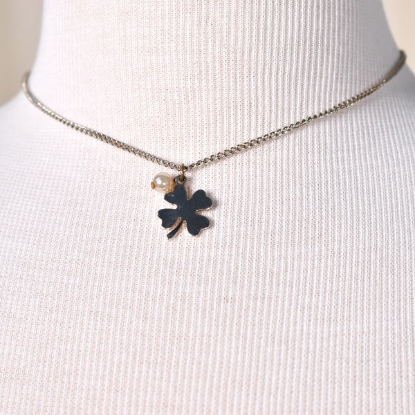 4 Leaf Clover & Pearl Necklace Cats Like Us