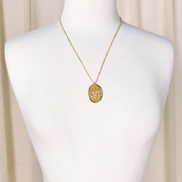 August Gladiolus Necklace Cats Like Us