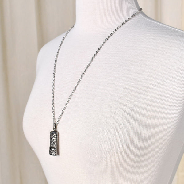 Avon Silver Note Necklace Cats Like Us