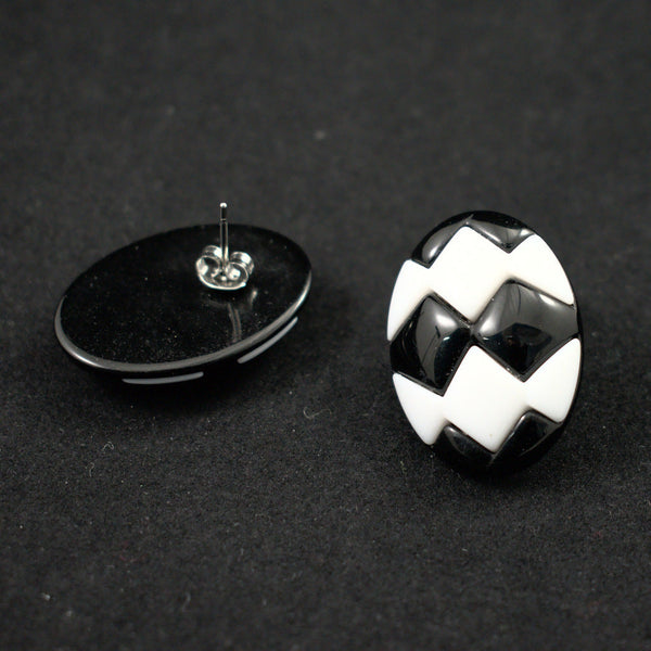 Black & White Oval Vintage Earrings Cats Like Us