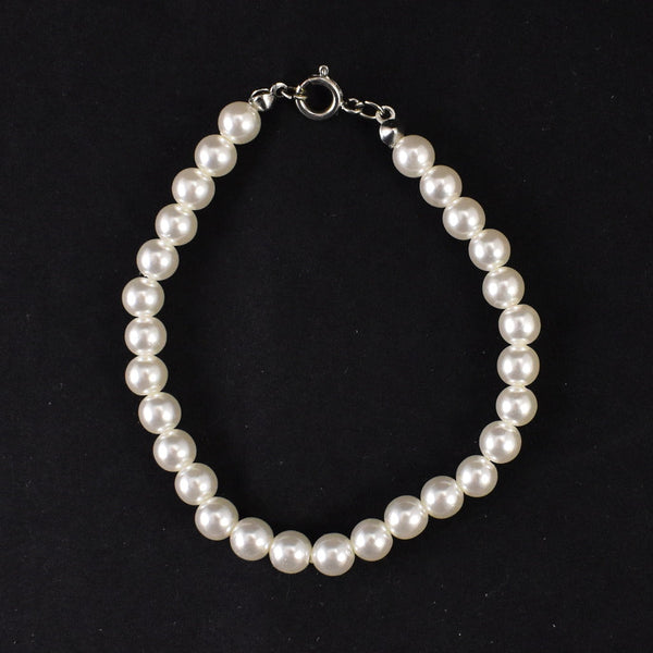 Close White Pearls Bracelet Cats Like Us