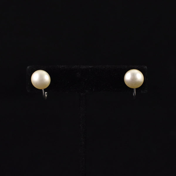 Simple Pearl Earrings