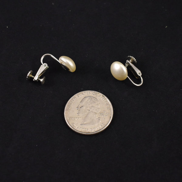 Simple Pearl Earrings