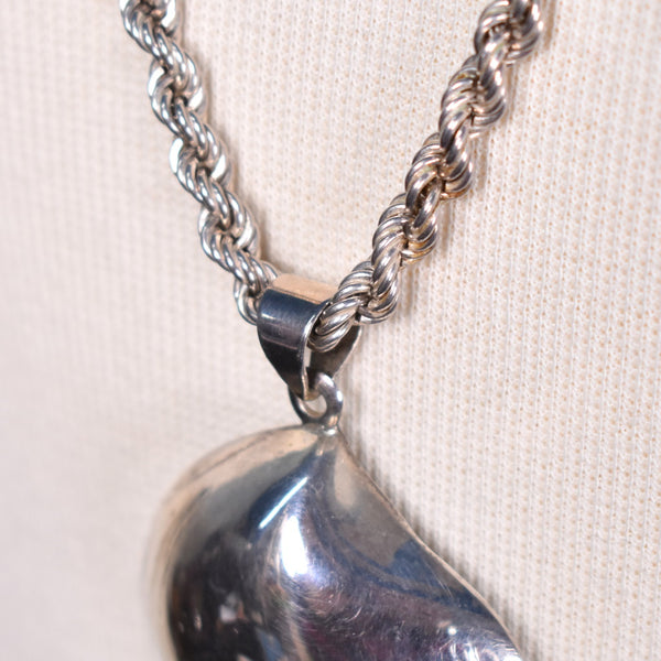 Sterling Silver Shell Pendant Necklace & Chain