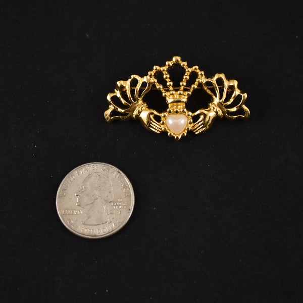 Charming Claddagh Pearl Avon Brooch Pin
