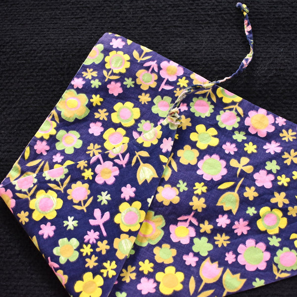 Daisy Print Hair Scarf Cats Like Us