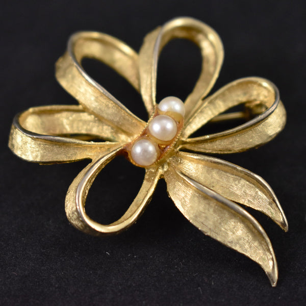 Gold Bow & Pearl Brooch Cats Like Us
