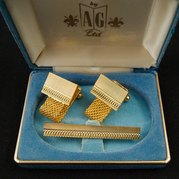 Gold Chain Cufflinks & Tie Bar Cats Like Us