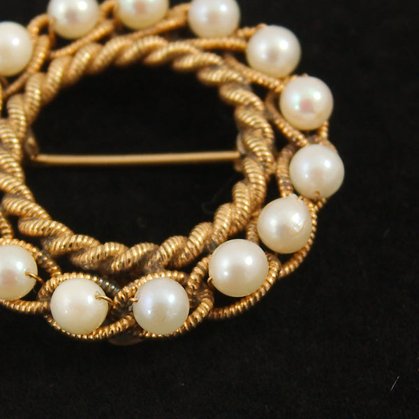 Gold Rope & Pearl Wreath Brooch Cats Like Us