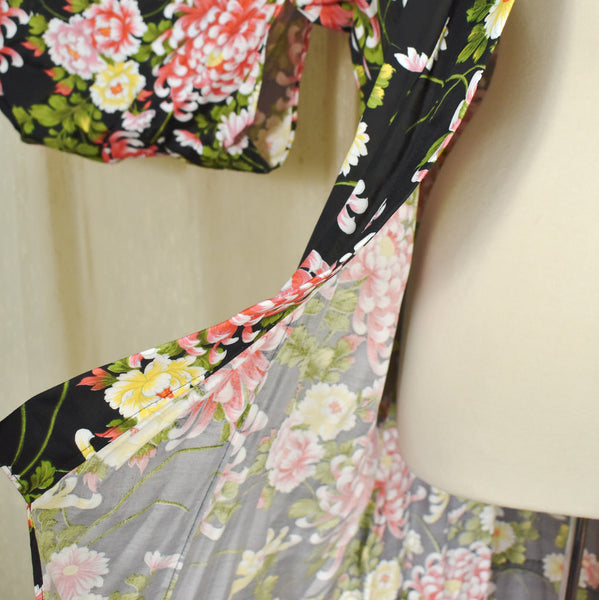 Ichi Ban 70s does 1940s Vintage Kimono Robe Cats Like Us