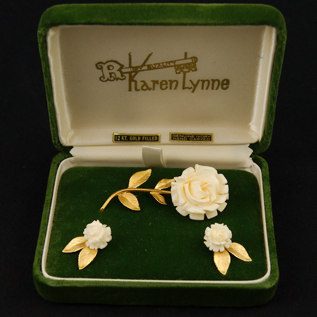 Hot Vintage Matching Ivory Roses Necklace and Clip-on Earrings Set