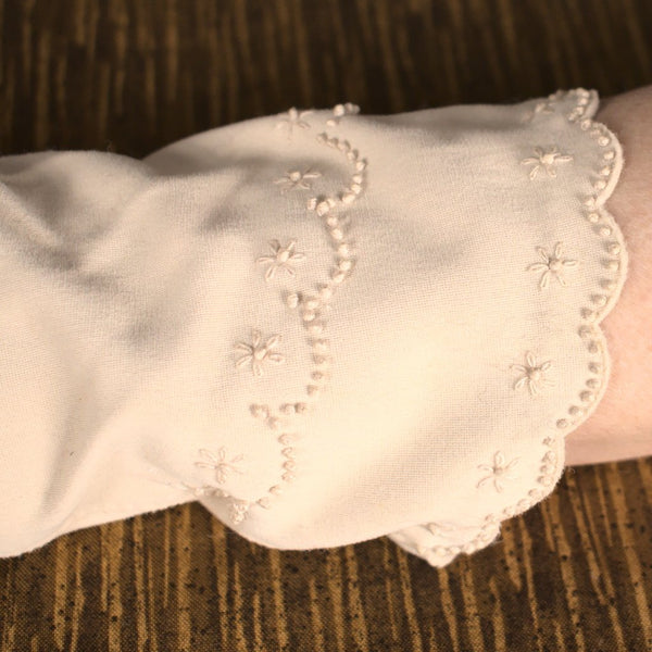 Long Beige Scallop Gloves Cats Like Us