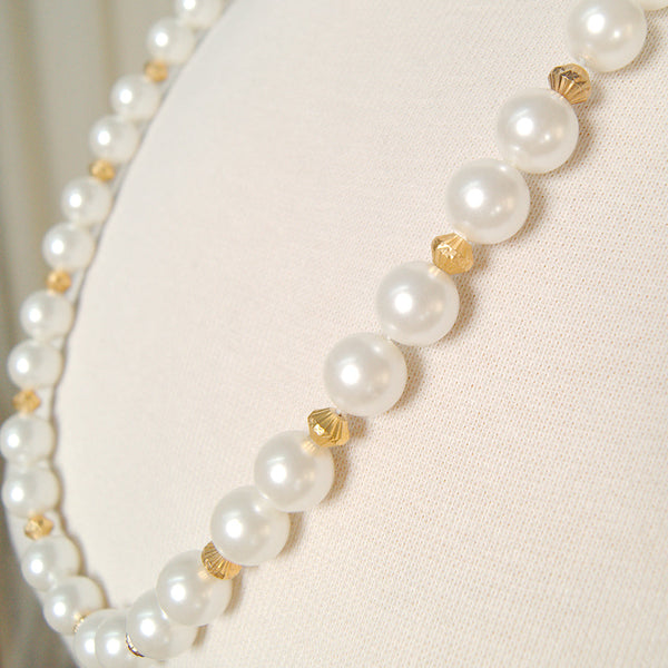 Long Gold & Pearl Necklace Cats Like Us