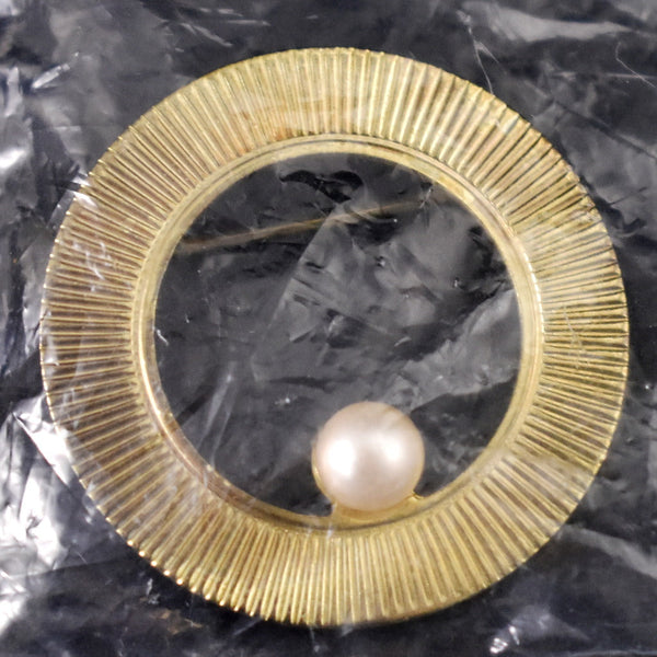 NOS Pearl Circle Vintage Brooch Cats Like Us