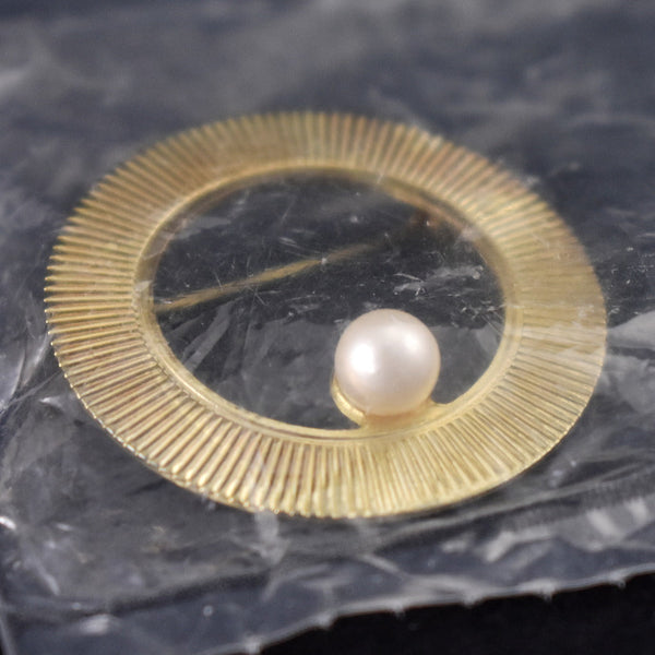 NOS Pearl Circle Vintage Brooch Cats Like Us