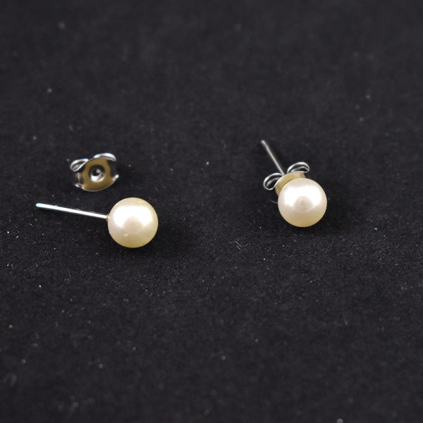 NOS Simple Pearl Stud Earrings Cats Like Us
