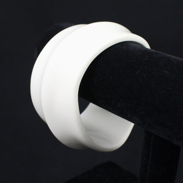 NWT Wide White Plastic Bangle Cats Like Us