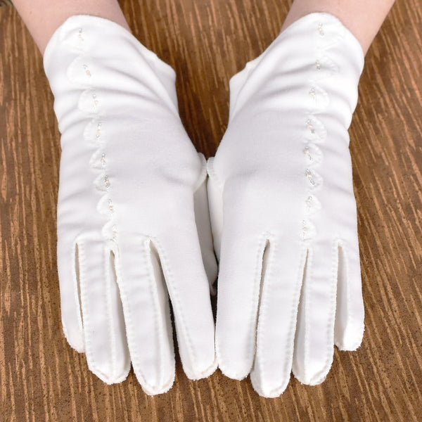 Off White Emb & Scallop Vintage Gloves Cats Like Us
