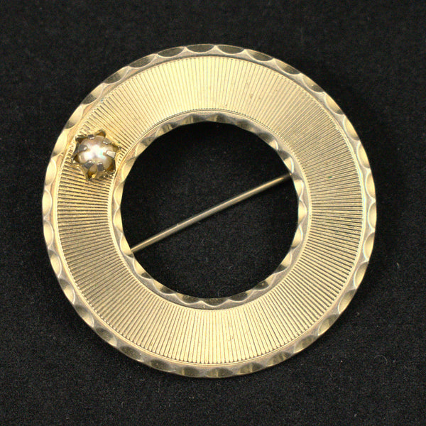 Pearl & Gold Circle Vintage Brooch Cats Like Us