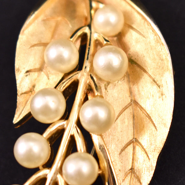Pearl & Leaf Gold Brooch Cats Like Us