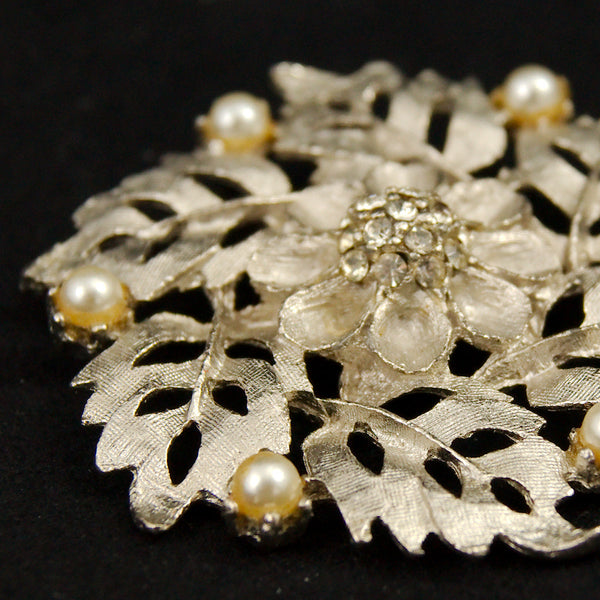 Pearl & Rhinestones Leaf Brooch Cats Like Us