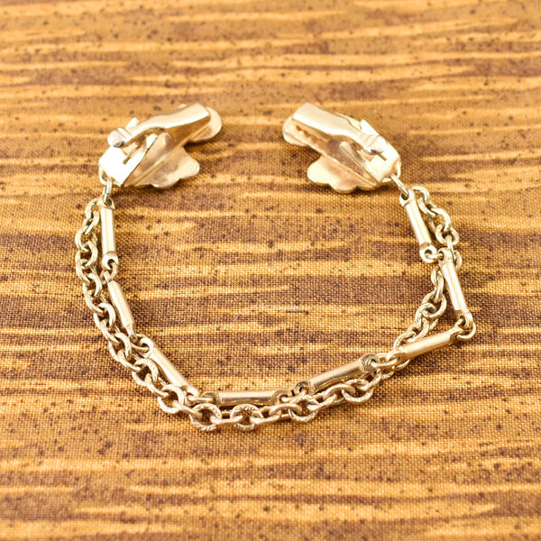 Simple Swirl Vintage Sweater Clips Cats Like Us