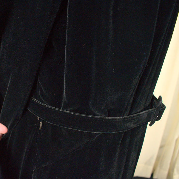 Vintage 1940s Black Velvet Collar Dress Cats Like Us
