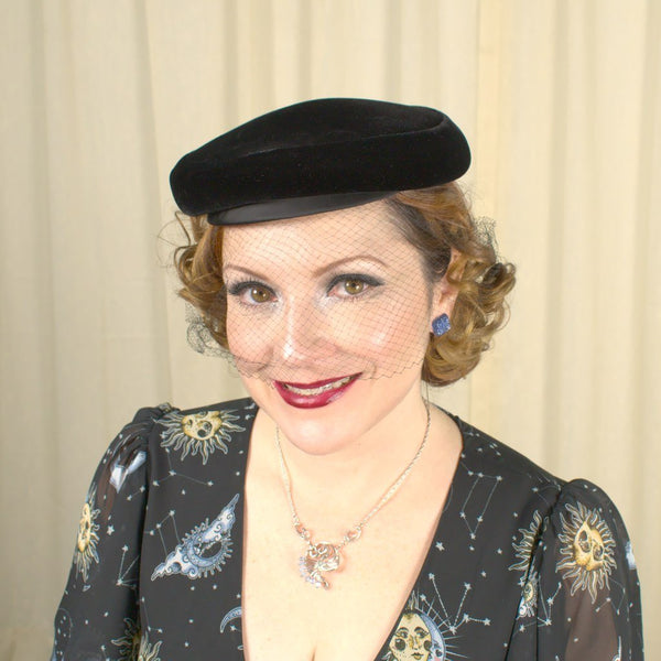 Vintage 1950s Black Velvet Hat w Veil Cats Like Us