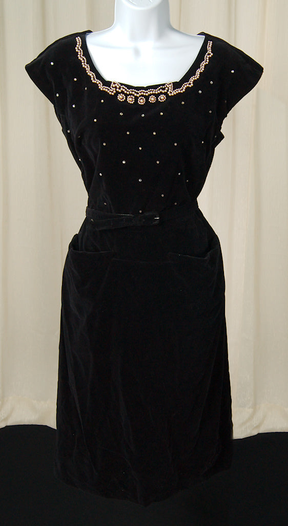 Vintage 1950s Black Velvet Pearl Dress by Alco Junior Cats Like Us Vintage 1950s Black Velvet Pearl Dress by Alco Junior Cats Like Us