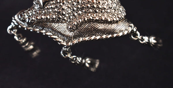 Vintage Avon Regal Cat Brooch Pin Cats Like Us