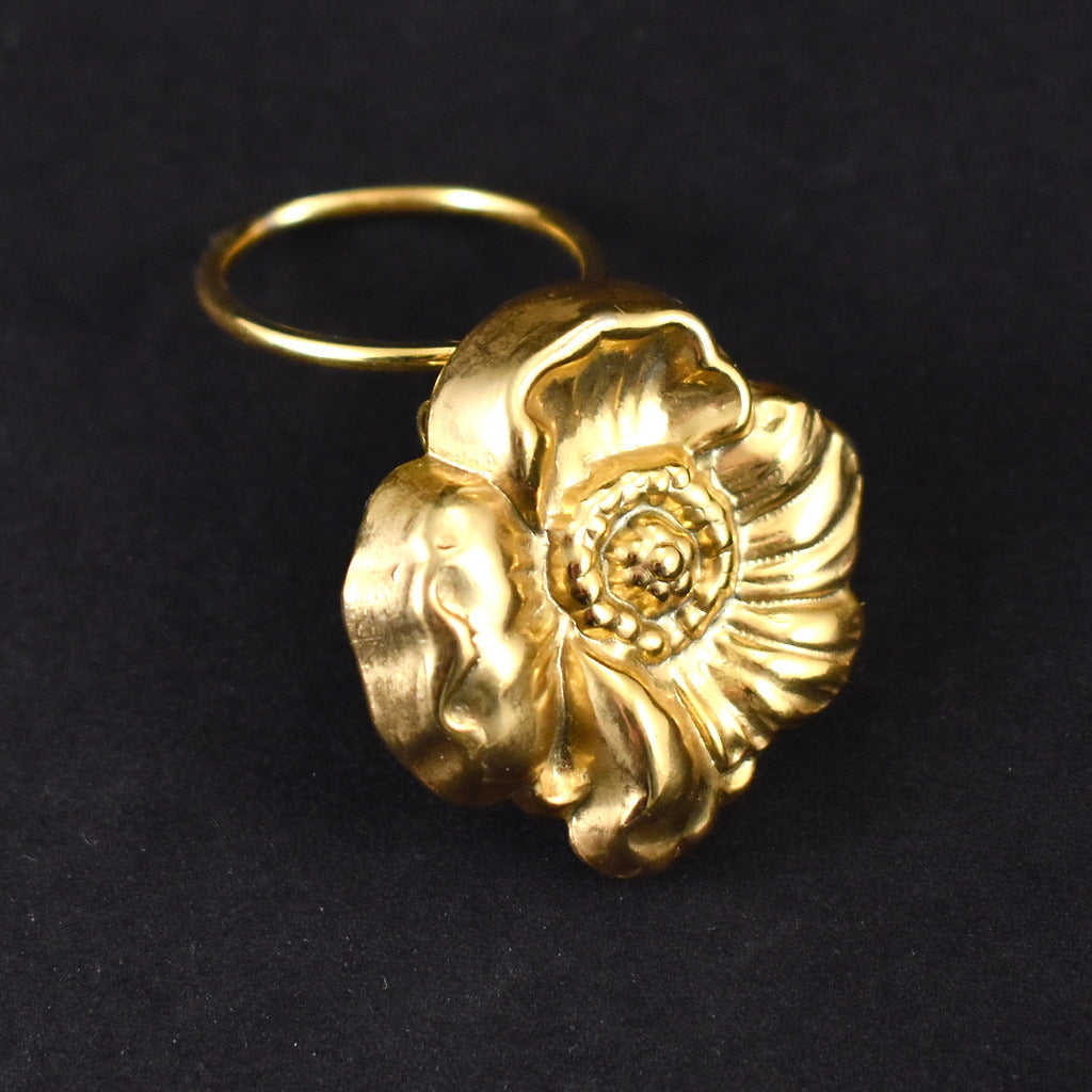 Cats Like US Vintage Gold Flower Scarf Clip