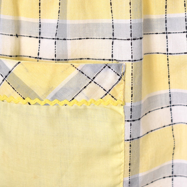 Vintage Gray & Yellow Plaid Scallop Daisy Apron Cats Like Us