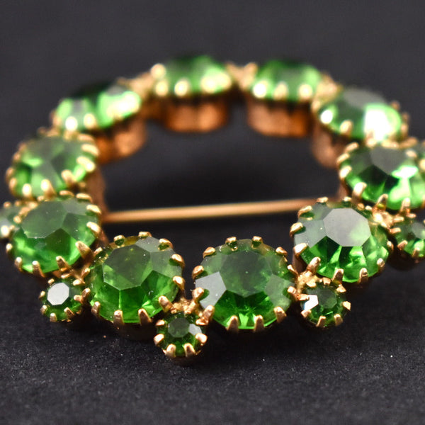 Vintage Green Rhinestone Wreath Pin Cats Like Us