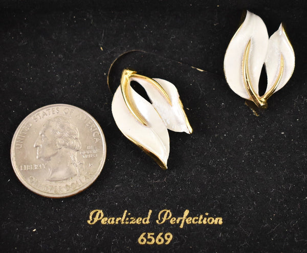 Vintage NOS Pearlized Perfection Set Cats Like Us