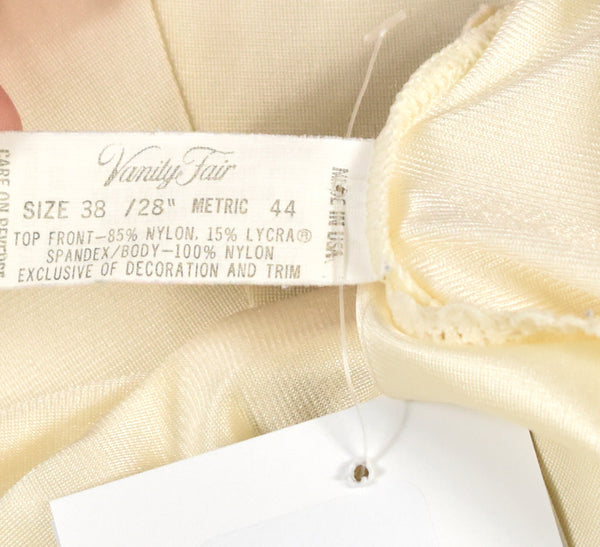 Vintage Off White Lacy Bust Full Slip Cats Like Us