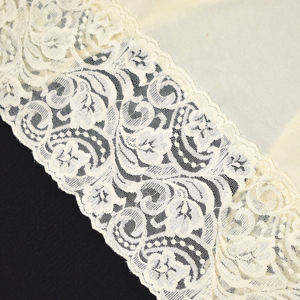 Vintage Off White Lacy Bust Full Slip Cats Like Us