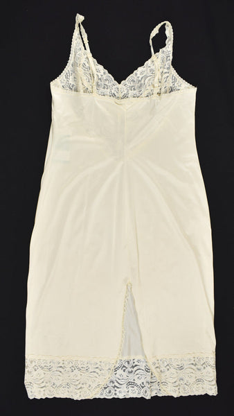 Vintage Off White Lacy Bust Full Slip Cats Like Us