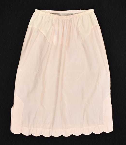 Vintage Pale Pink Scallop Half Slip W22-28 Cats Like Us