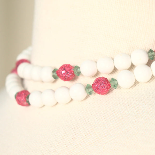Vintage White & Pink Necklace Cats Like Us