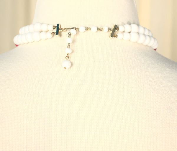 Vintage White & Pink Necklace Cats Like Us